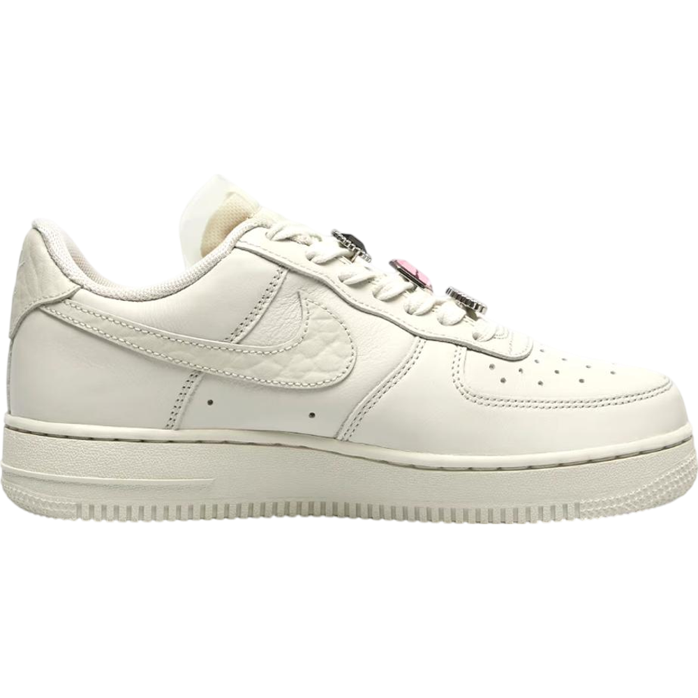 Nike Air Force 1 Bling Light Bone (Women's) - DN5463-001 - Acquista su SneakersSelection