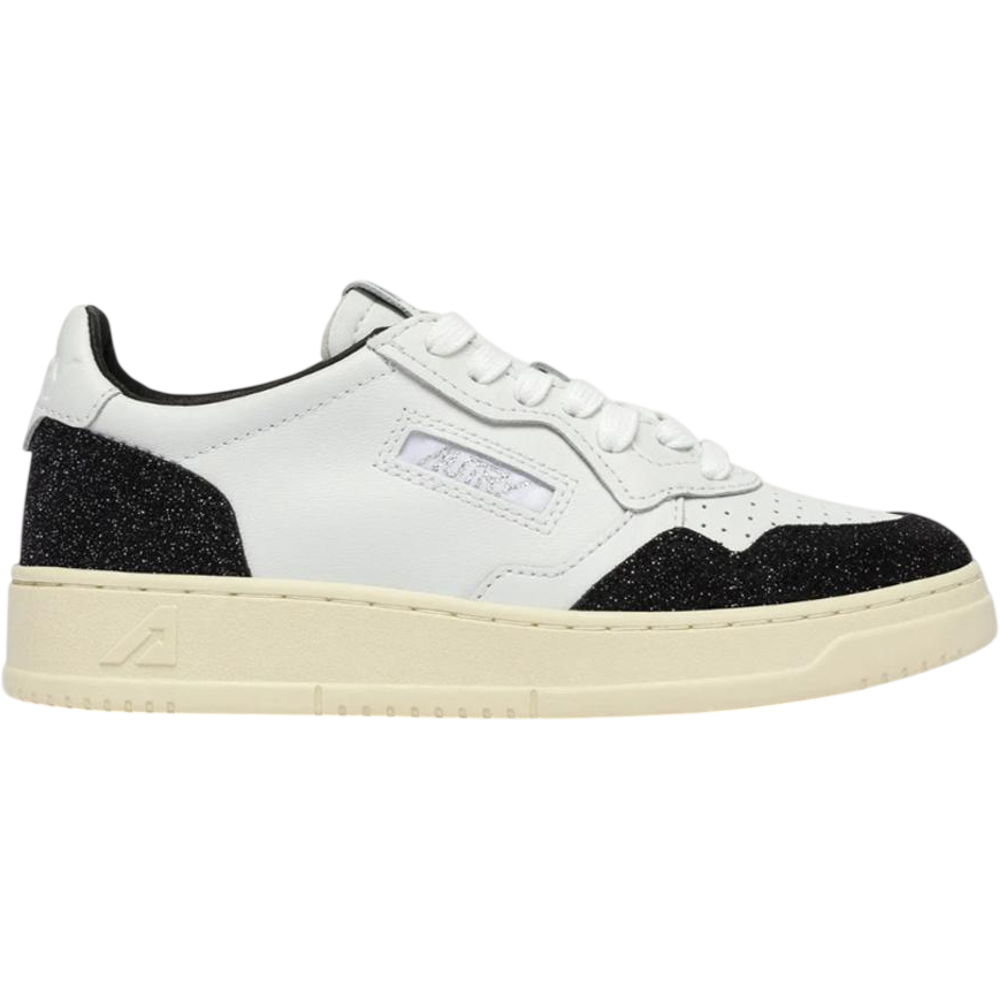 Autry Medalist Low Leather White / Stars Off Black (Women's)